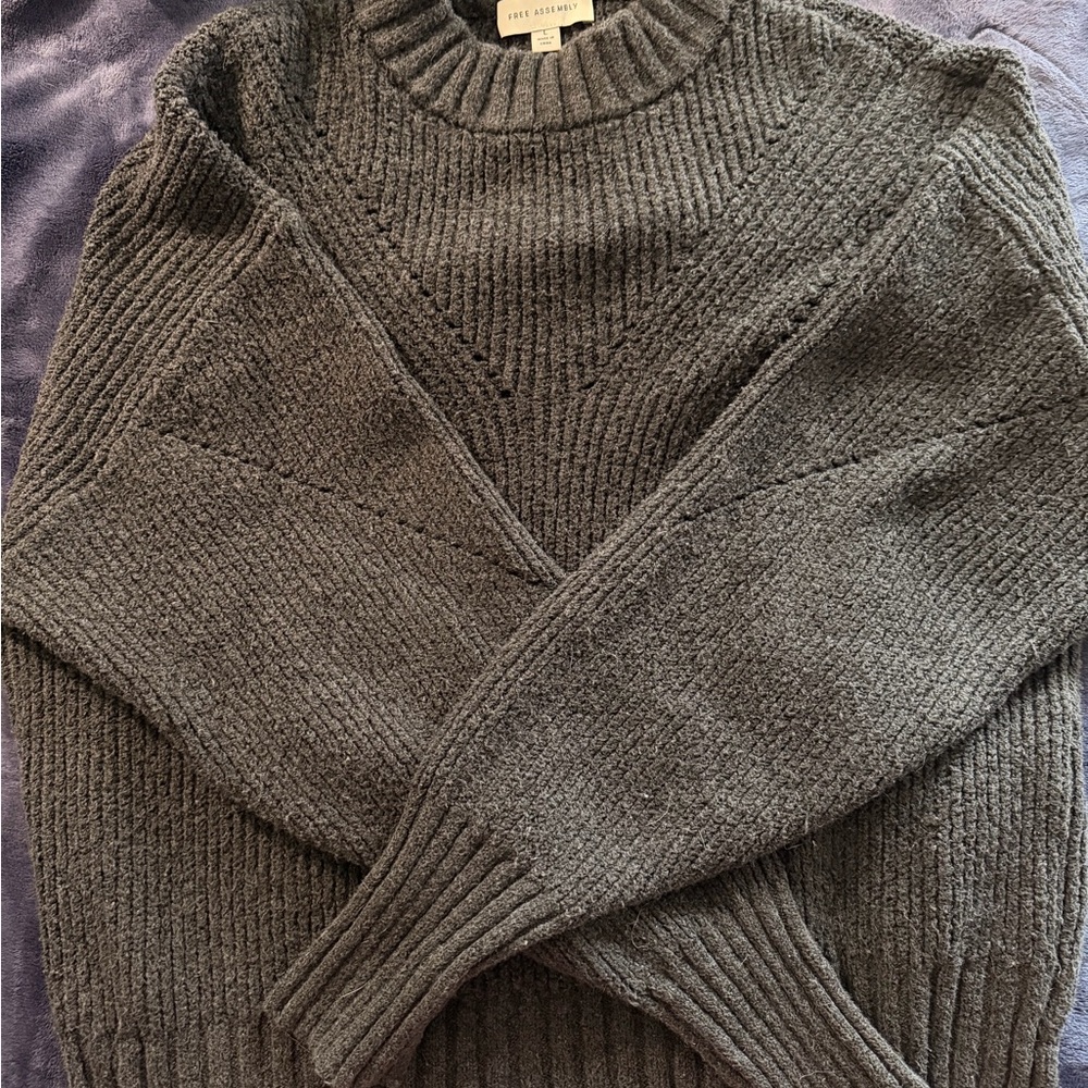 Free Assembly Women's Dark Grey Sweater - Picture 2 of 4